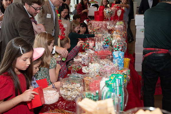 VE_2025_GINGERBREAD_PARY_0947