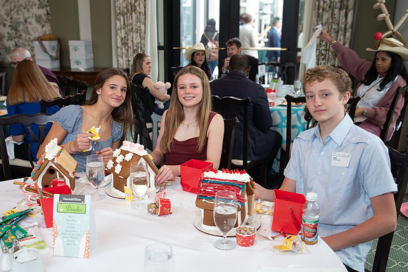 VE_2025_GINGERBREAD_PARY_0957