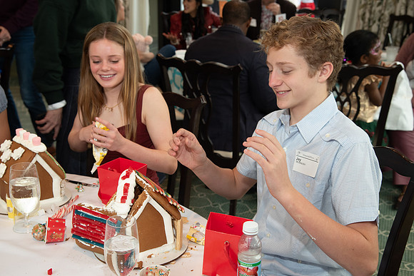VE_2025_GINGERBREAD_PARY_0959