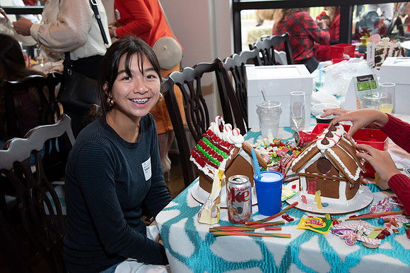 VE_2025_GINGERBREAD_PARY_0969