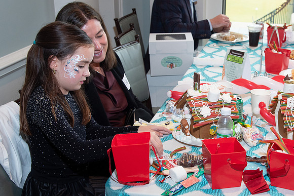VE_2025_GINGERBREAD_PARY_0977