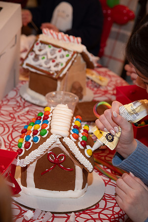 VE_2025_GINGERBREAD_PARY_0998