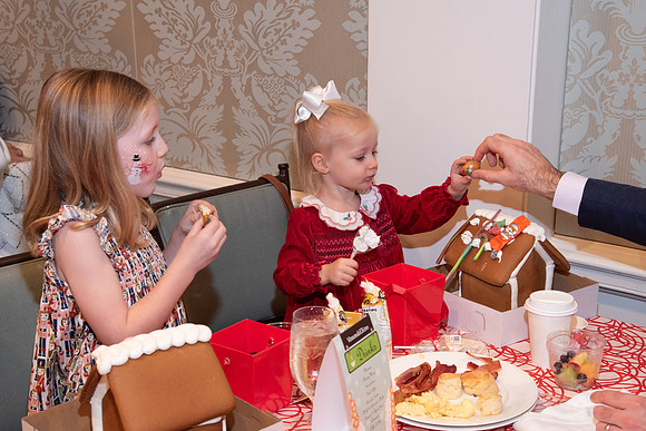 VE_2025_GINGERBREAD_PARY_1003