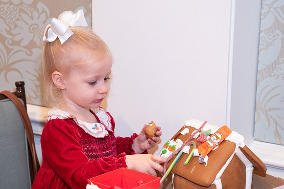 VE_2025_GINGERBREAD_PARY_1004