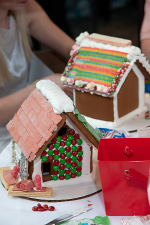 VE_2025_GINGERBREAD_PARY_1023