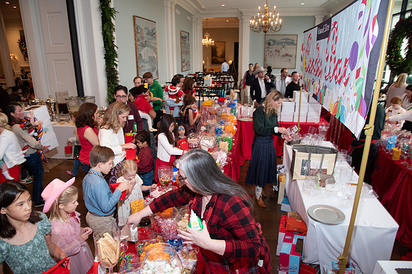 VE_2025_GINGERBREAD_PARY_1026