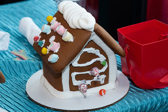VE_2025_GINGERBREAD_PARY_1070