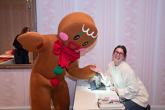 VE_2025_GINGERBREAD_PARY_1165