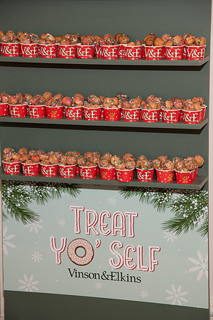 VE_2025_GINGERBREAD_PARY_1170