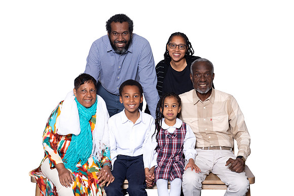 ROBS_GRANDPARENTS_DAY_FRIDAY_DAVID_320