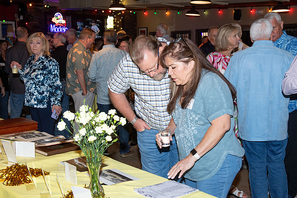ROBERT_E_LEE_50TH_HS_REUNION_018_