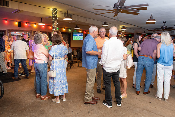 ROBERT_E_LEE_50TH_HS_REUNION_070_