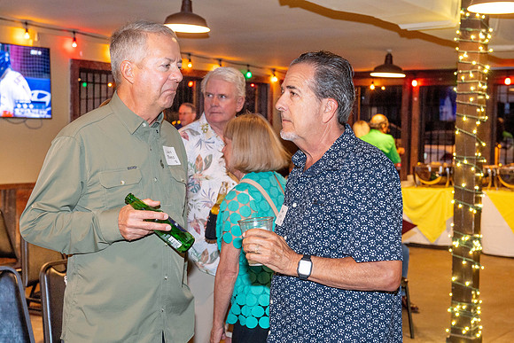 ROBERT_E_LEE_50TH_HS_REUNION_076_