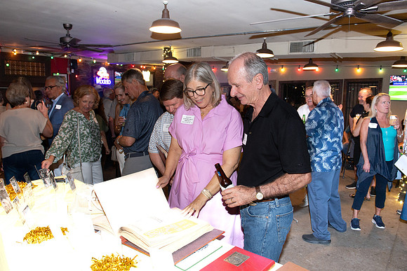 ROBERT_E_LEE_50TH_HS_REUNION_109_