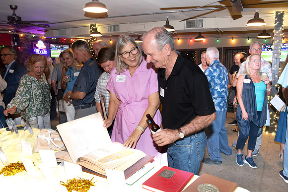 ROBERT_E_LEE_50TH_HS_REUNION_110_