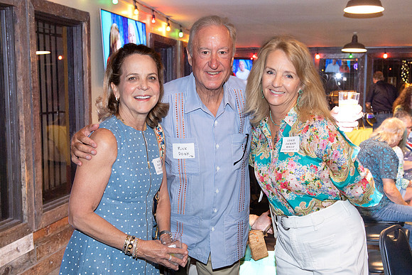 ROBERT_E_LEE_50TH_HS_REUNION_119_