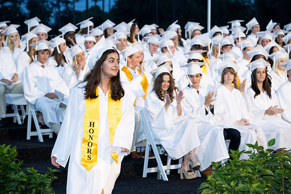 KINKAID_2023_GRADUATION_SAMPLE_COLLECTION_19