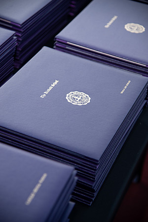 KINKAID_2023_GRADUATION_SAMPLE_COLLECTION_02