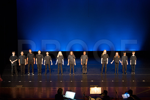 KIN_MS_BROADWAY_BOUND_003