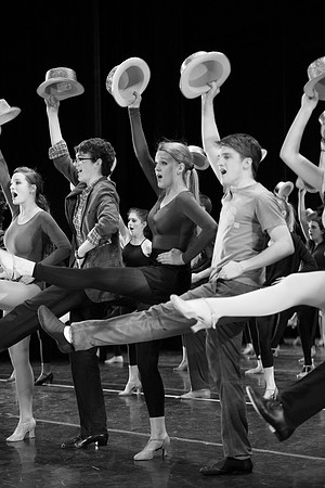 KIN_CHORUS_LINE_MONDAY_071