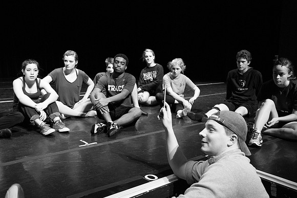 KIN_CHORUS_LINE_MONDAY_153