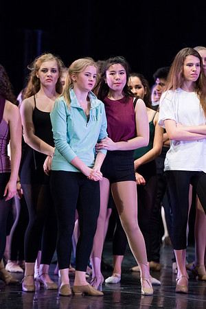 KIN_CHORUS_LINE_MONDAY_340
