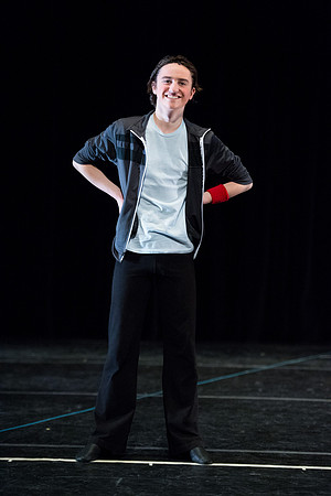 KIN_CHORUS_LINE_MONDAY_235