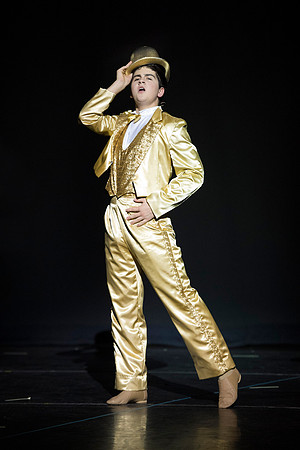 KIN_CHORUS_LINE_MONDAY_284