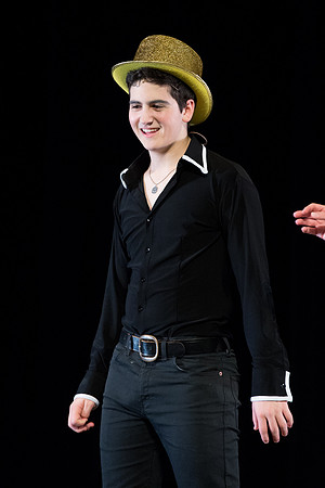 KIN_CHORUS_LINE_MONDAY_217