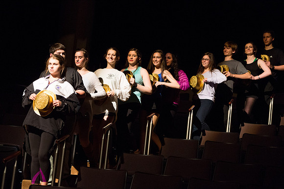 KIN_CHORUS_LINE_MONDAY_031