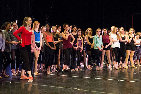 KIN_CHORUS_LINE_MONDAY_146