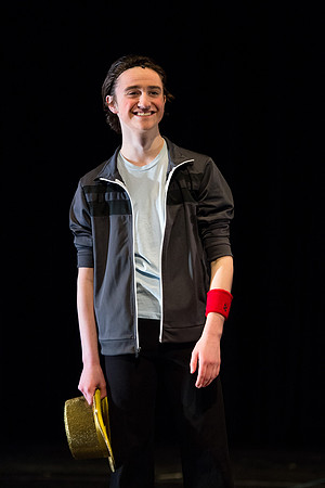 KIN_CHORUS_LINE_MONDAY_029