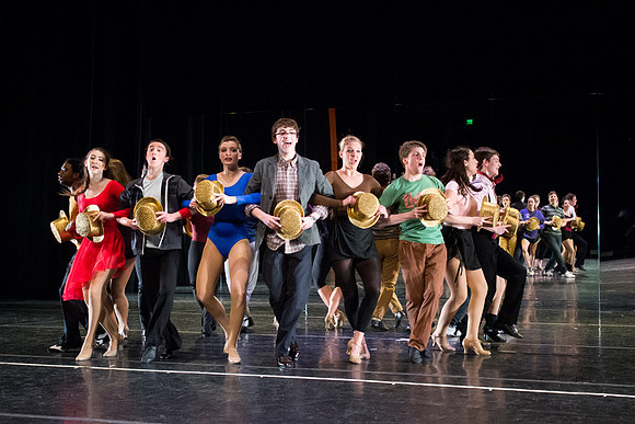 KIN_CHORUS_LINE_MONDAY_165
