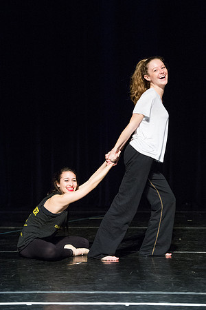 KIN_CHORUS_LINE_MONDAY_371