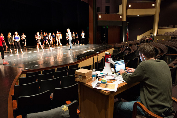 KIN_CHORUS_LINE_MONDAY_159