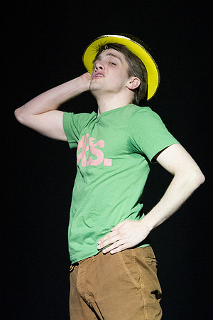 KIN_CHORUS_LINE_MONDAY_175