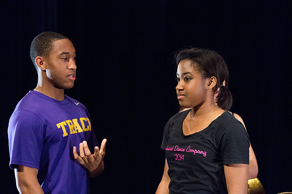 KIN_CHORUS_LINE_MONDAY_214