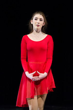 KIN_CHORUS_LINE_MONDAY_275