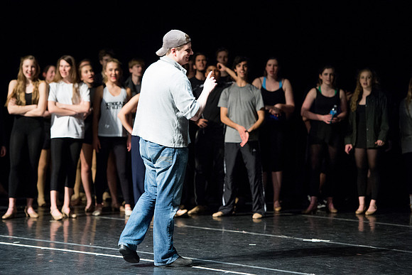 KIN_CHORUS_LINE_MONDAY_367