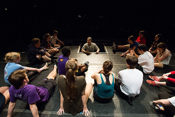 KIN_CHORUS_LINE_MONDAY_155
