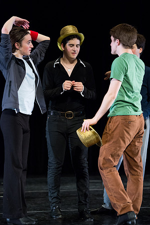 KIN_CHORUS_LINE_MONDAY_216