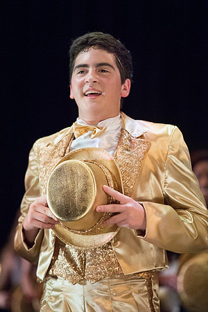 KIN_CHORUS_LINE_MONDAY_297