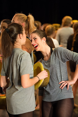 KIN_CHORUS_LINE_MONDAY_085