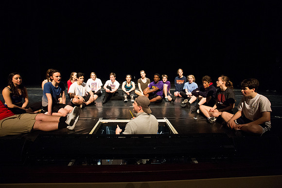 KIN_CHORUS_LINE_MONDAY_154