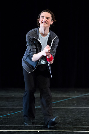 KIN_CHORUS_LINE_MONDAY_237