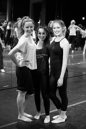 KIN_CHORUS_LINE_MONDAY_315
