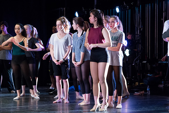 KIN_CHORUS_LINE_MONDAY_329