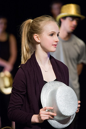 KIN_CHORUS_LINE_MONDAY_207
