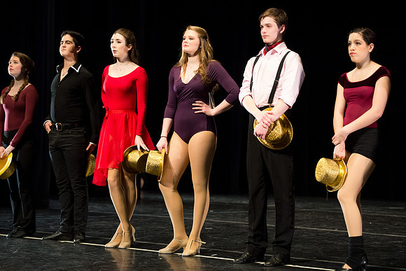 KIN_CHORUS_LINE_MONDAY_038