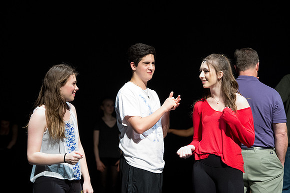 KIN_CHORUS_LINE_MONDAY_387